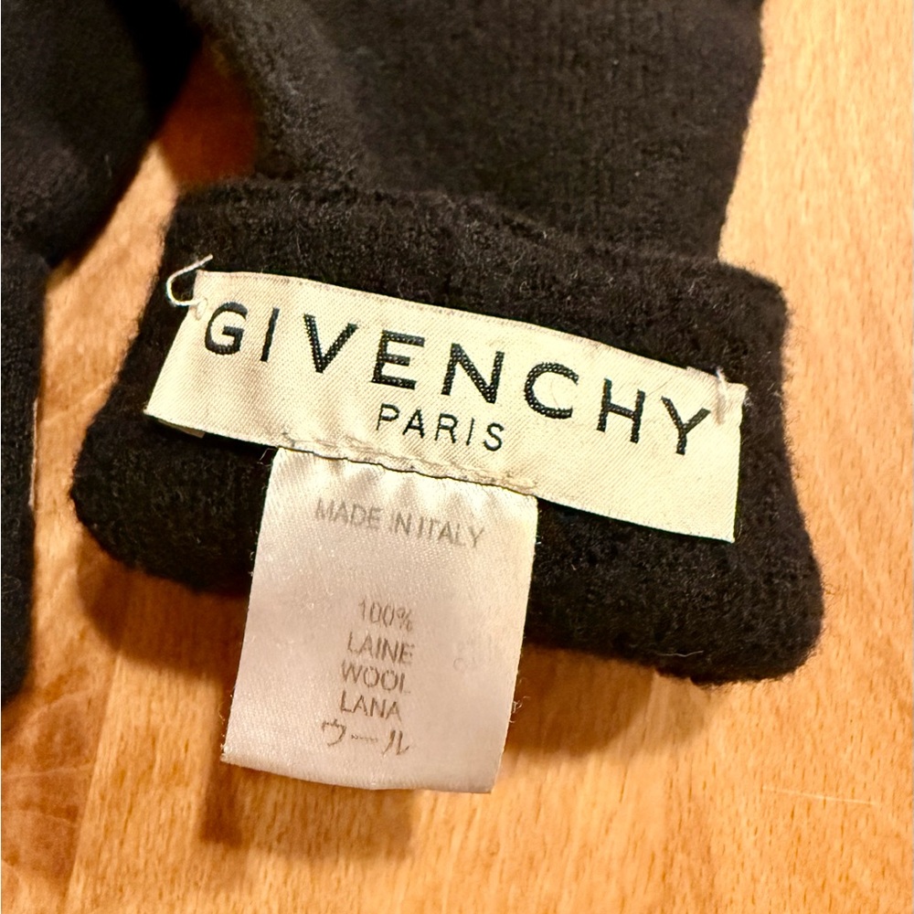 Givenchy Black Knit Gloves with Logo - Picture 3 of 6